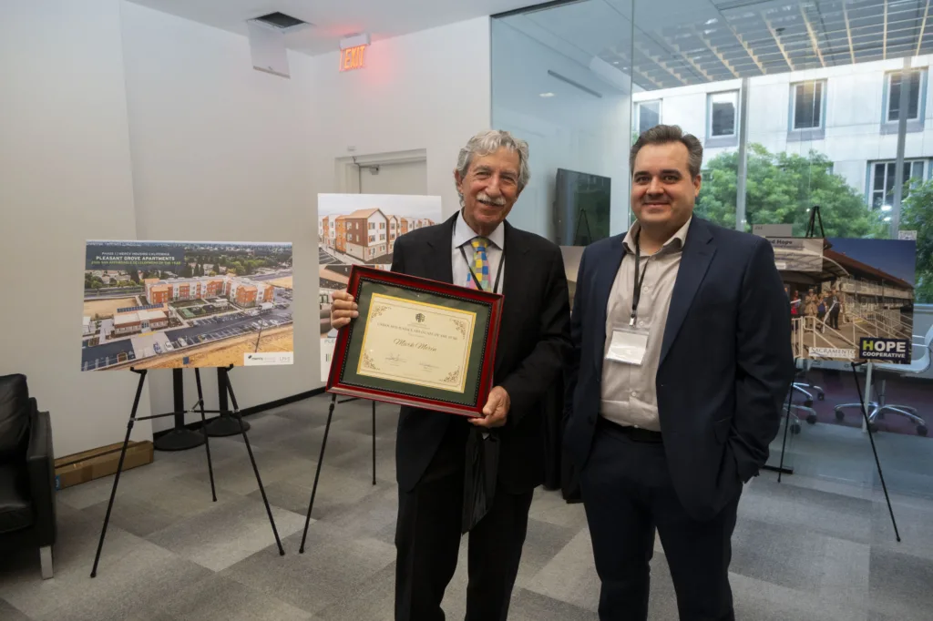 group photo with certificate